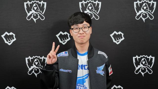 三人小组 三人小组